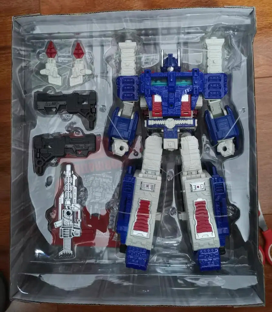 Statuetta Transformers Ultra Magnus 24cm — Autobot Siege snodato