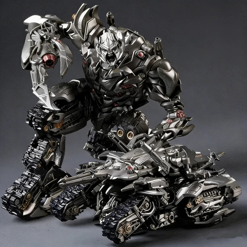 Statuetta Transformers Megatron 20cm — Tank G1 da collezione
