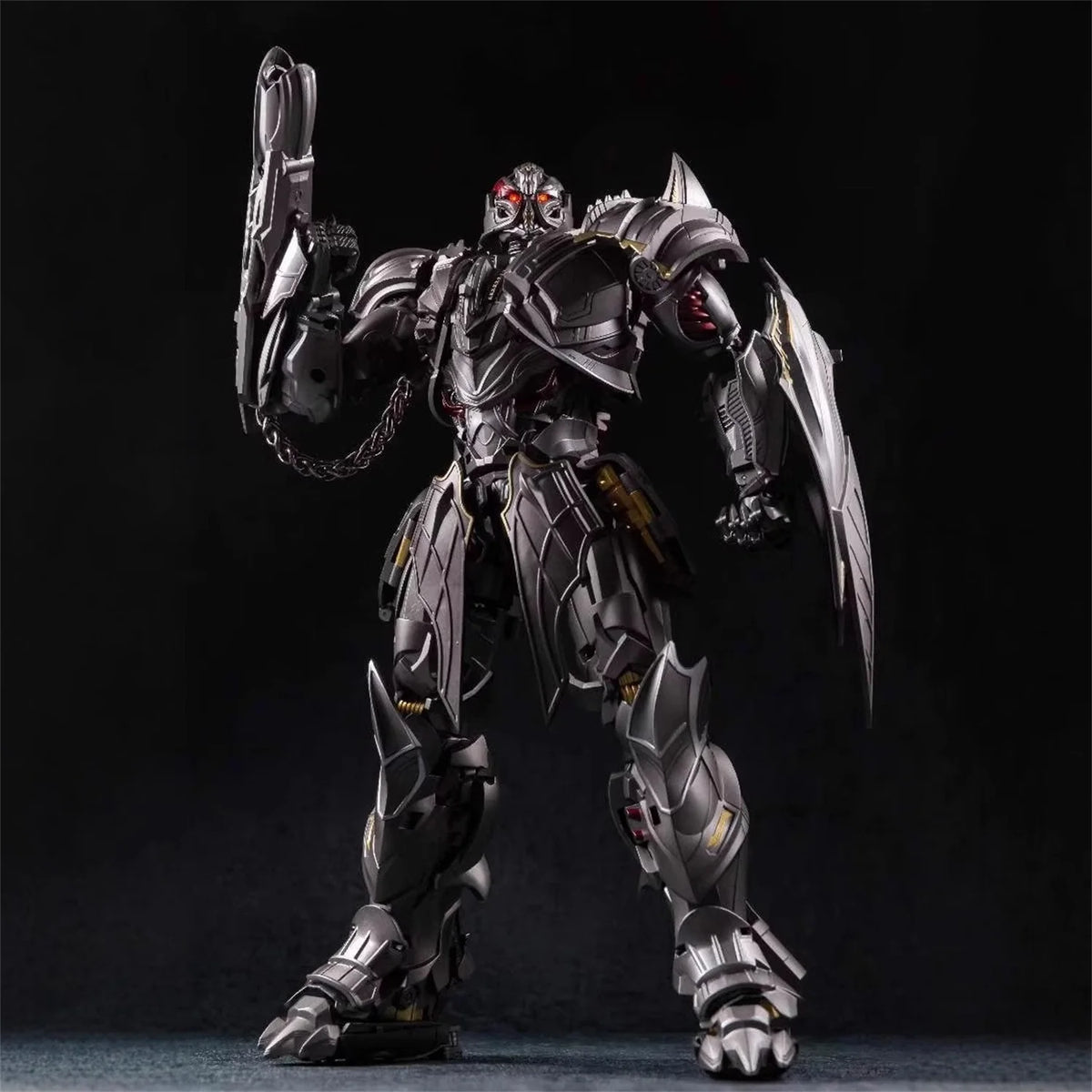 Figurina Transformers Galvatron BS02 — Drago alato cromato Versione Beast