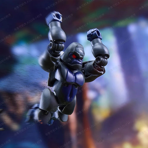 Figurina Transformers Optimus Primal sagoma da combattimento — Foto nella foresta con i pugni alzati