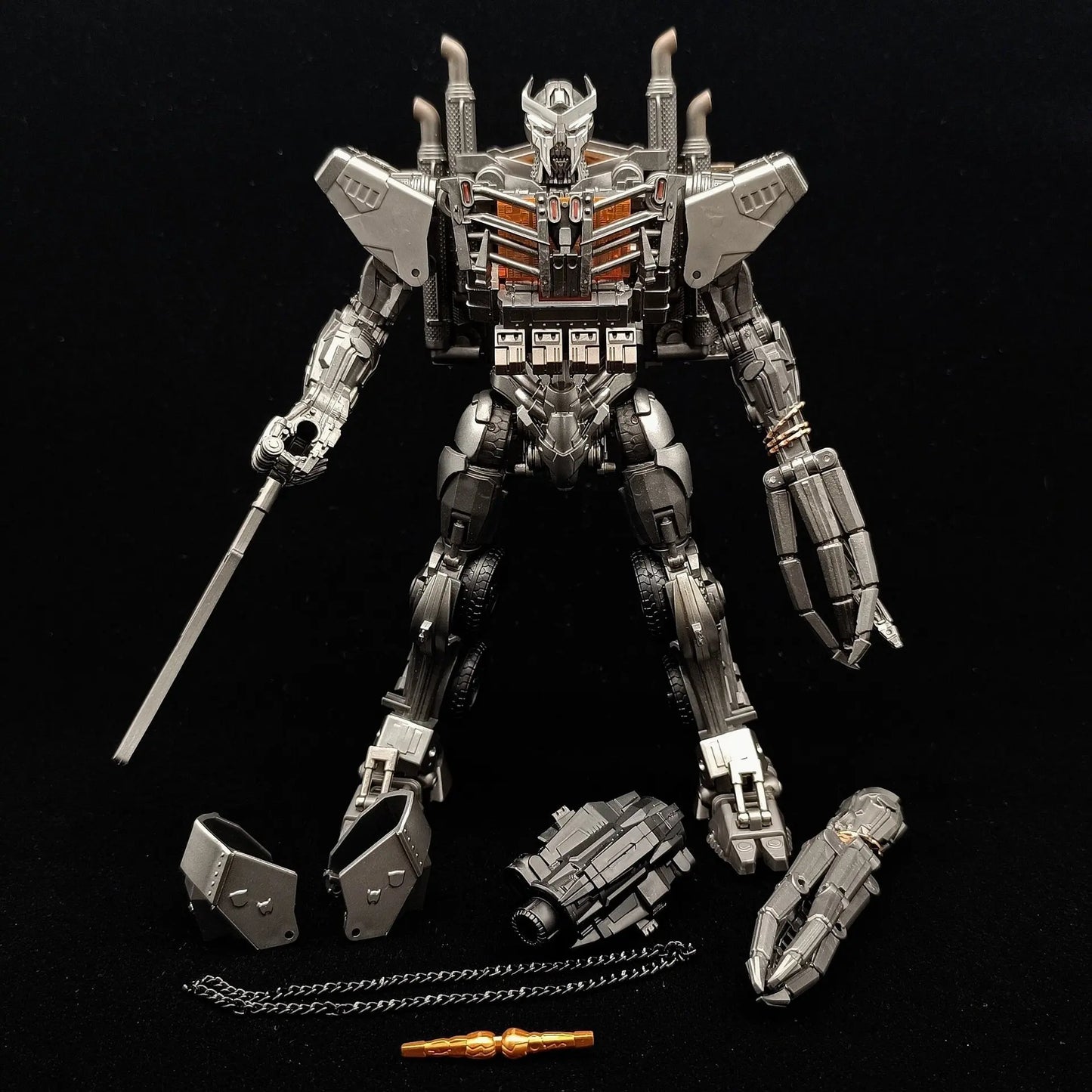 Figurina Transformers Scourge Spada alla luce TW1031 — Combattimento cromato Modalità semirimorchio