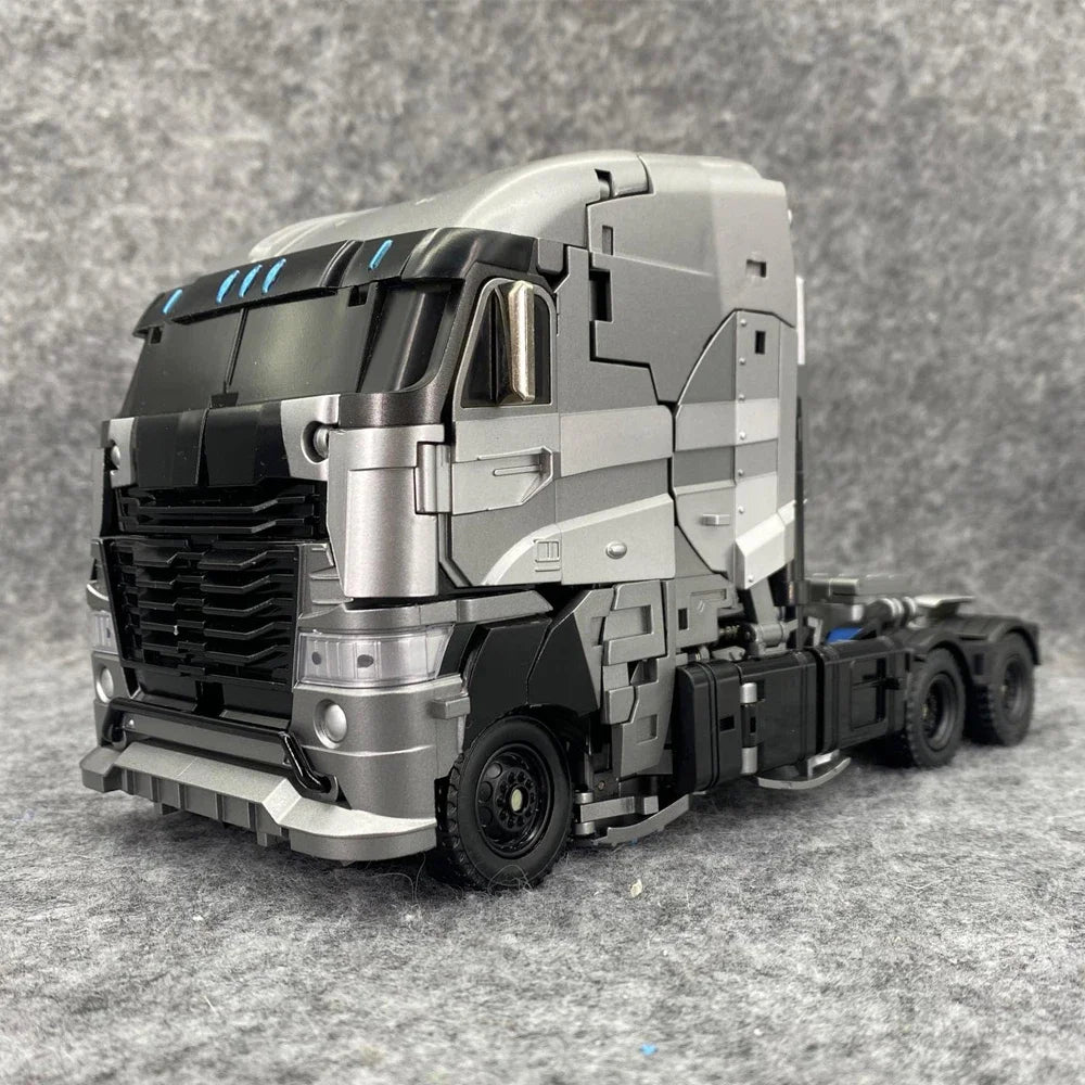 Figurina Transformers Galvatron Nero FL01 — Modalità camion grigio Leader Fury