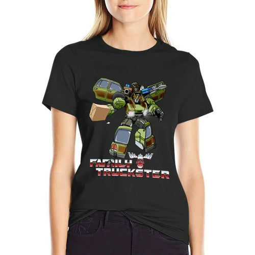 T-shirt noir avec robot vert style camion, tenant un colis, décor texte Family Truckster – Transformers.