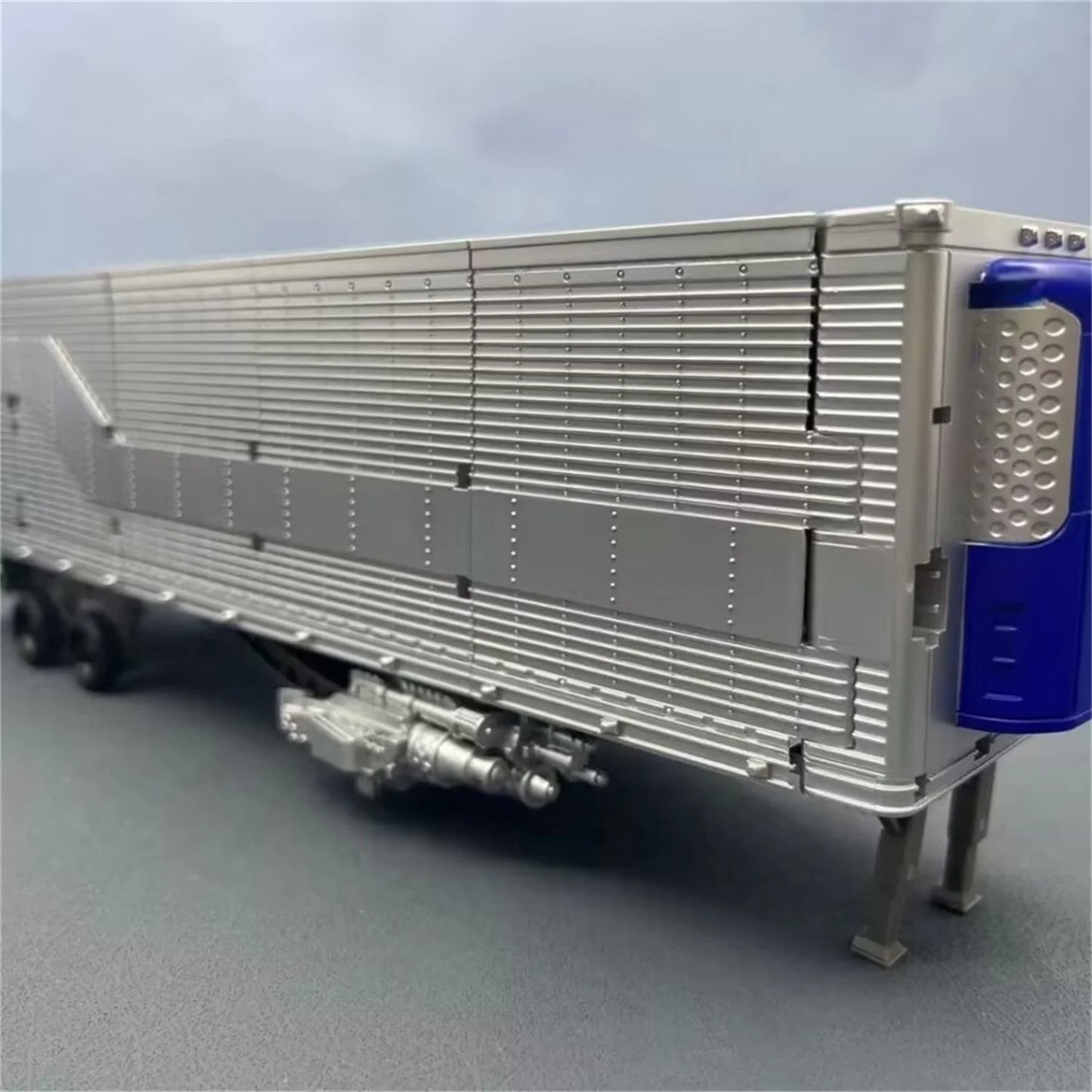 Accessorio Transformers rimorchio CY01 — Struttura argentata compatibile con TW1022