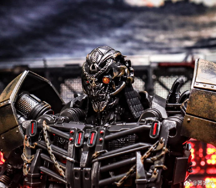 Figurina Transformers Scourge Patina dorata — Busto dettagliato Versione arrugginita