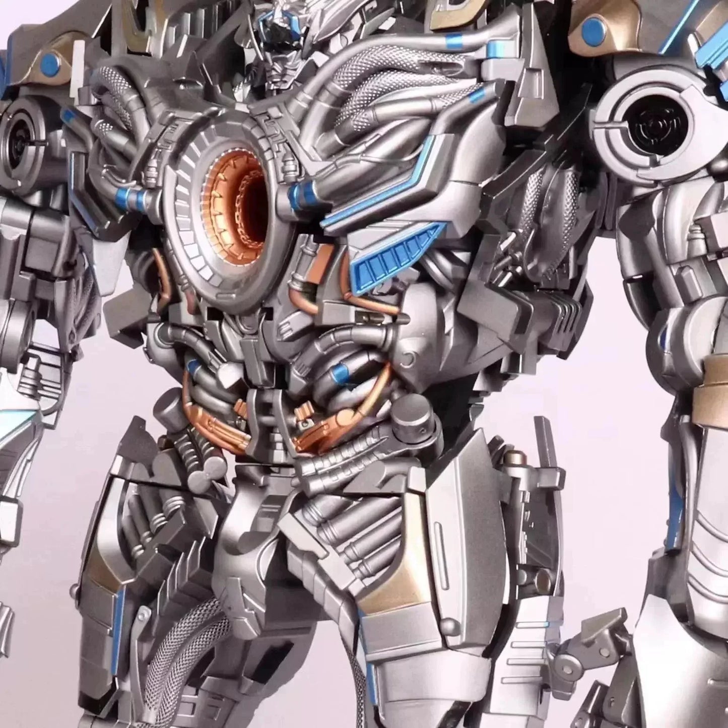Figurina Transformers Galvatron Nero FL01 — Modalità camion grigio Leader Fury
