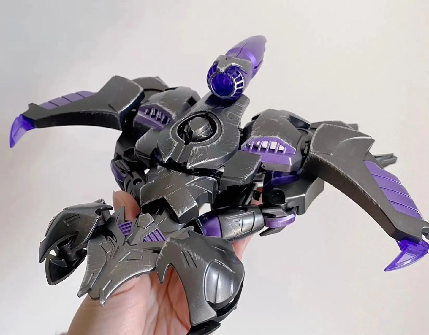 Figurina Transformers Megatron Dark Master APC — Versione Prime Danneggiata in Combattimento