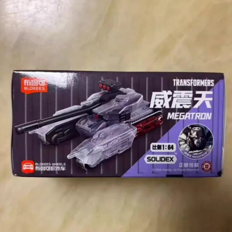 Action figure Transformers Megatron — modello articolato Blokees, carro d'assalto mobile