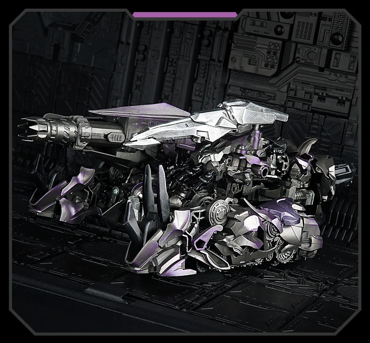Figurina Transformers Shockwave Shockblast — Robot in stile cinematografico con occhio LED rosso