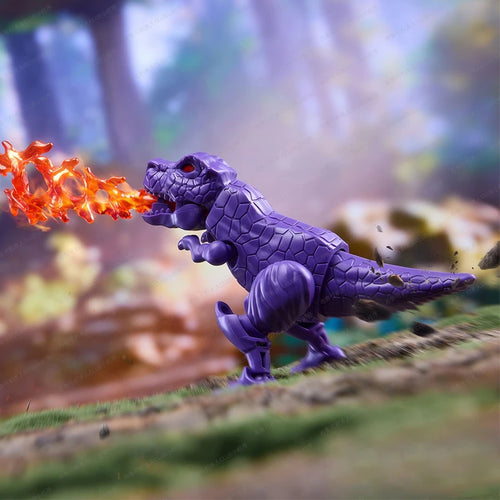 Figurina Transformers Megatron dinosauro foto reale — Soffio di fiamme all'aperto