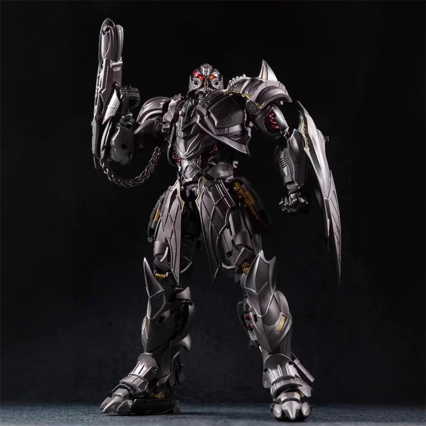 Figurina Transformers Galvatron BS02 — Drago alato cromato Versione Beast